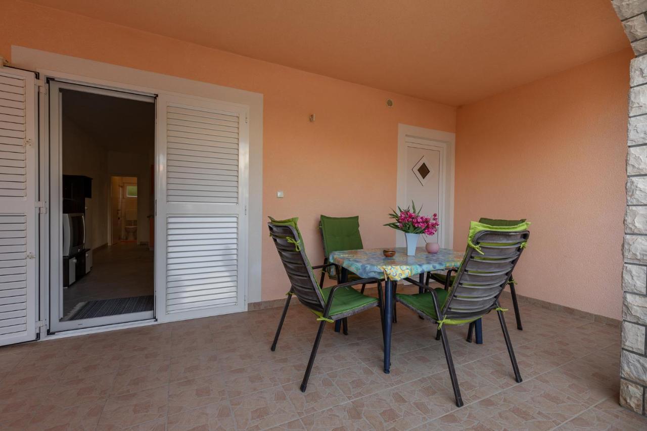 Apartman Kristo Vir Kültér fotó